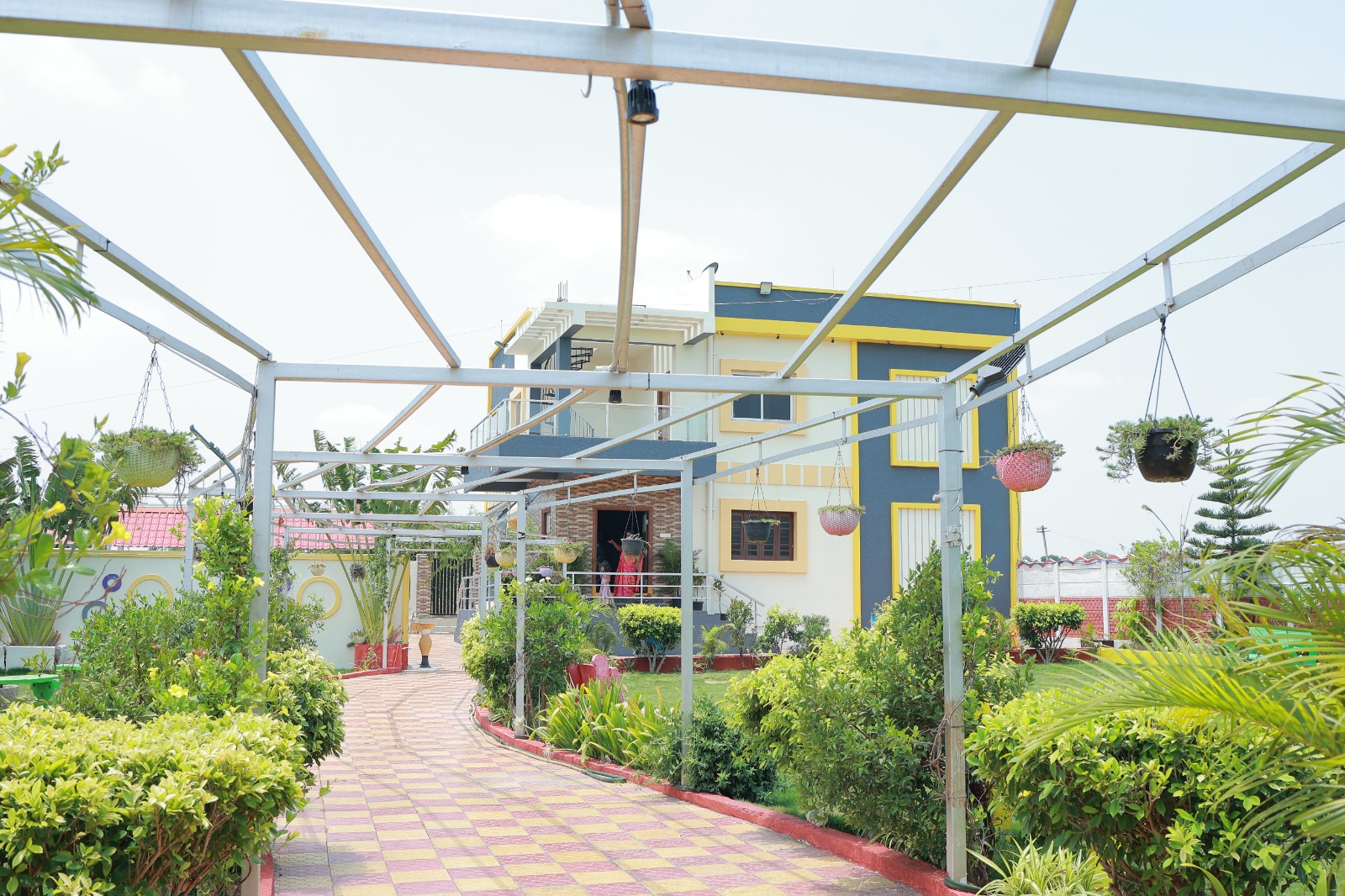 Siri Farmhouse Resort SpotLet